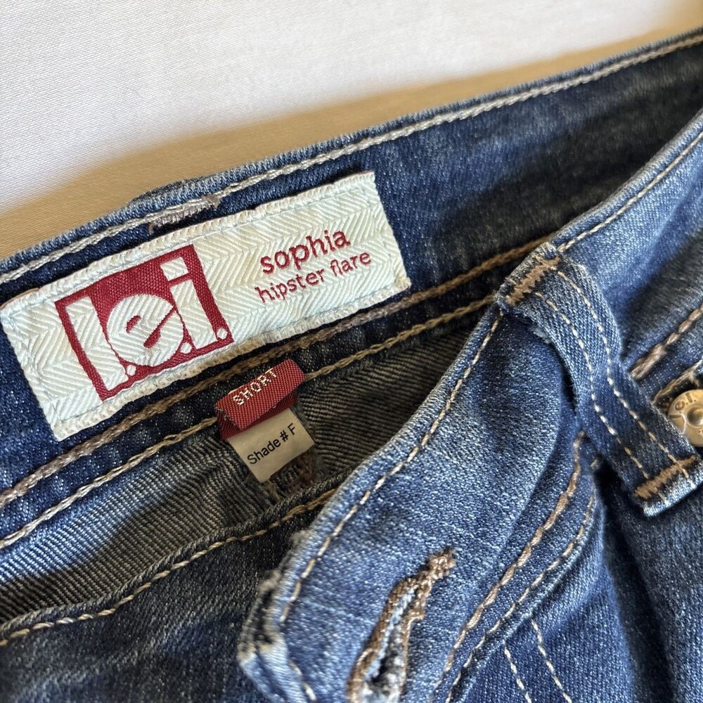 L.E.I. Sophia  Jeans womens jr Size 15 Short  Flare Blue Stretch - Picture 12 of 14